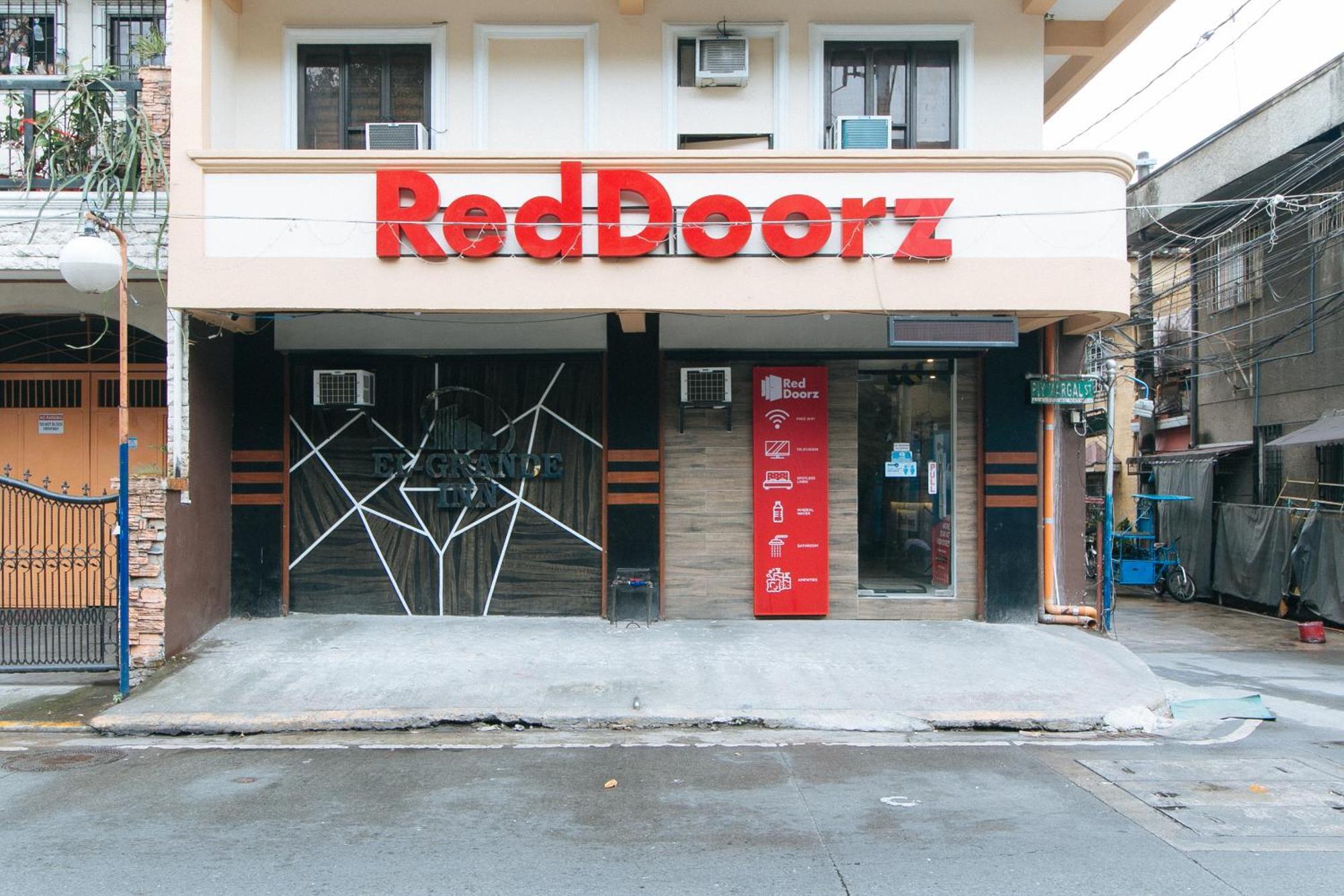 ホテル レッドドアーズ アット Piy マーガル サンパロック マニラ マニラ市 エクステリア 写真