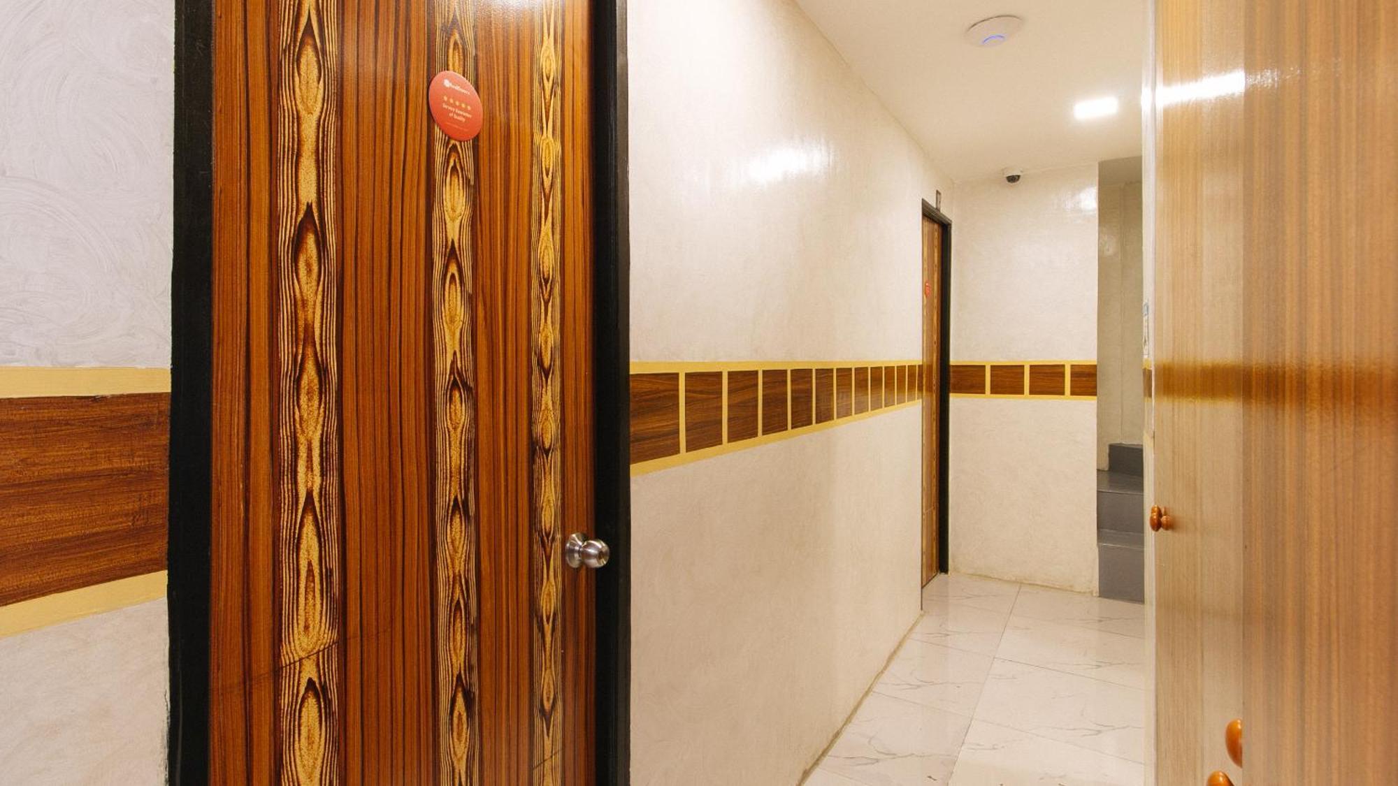 ホテル レッドドアーズ アット Piy マーガル サンパロック マニラ マニラ市 エクステリア 写真